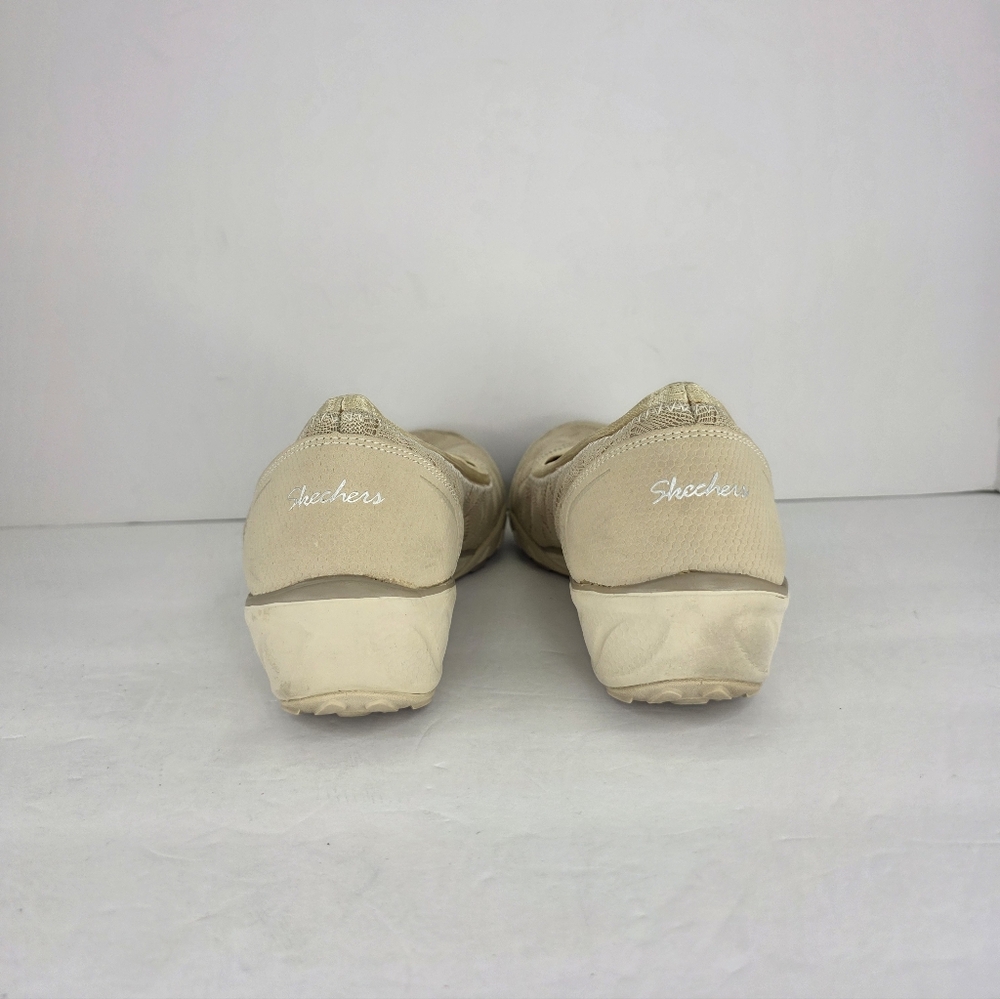 Skechers Relaxed Fit Savvy Women’s Beige Loafer Slip On Comfort Wedge  Size 9 - Picture 9 of 14